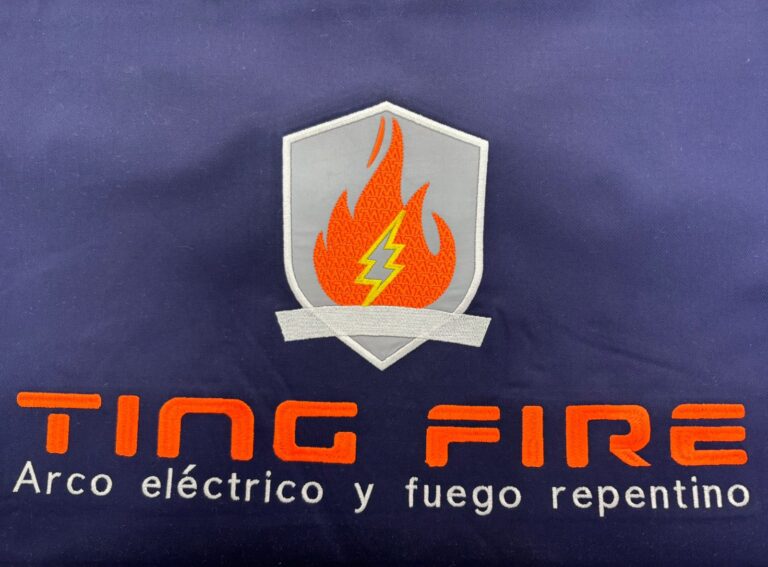 Bordado y Estampado en Uniformes: Personalización Corporativa